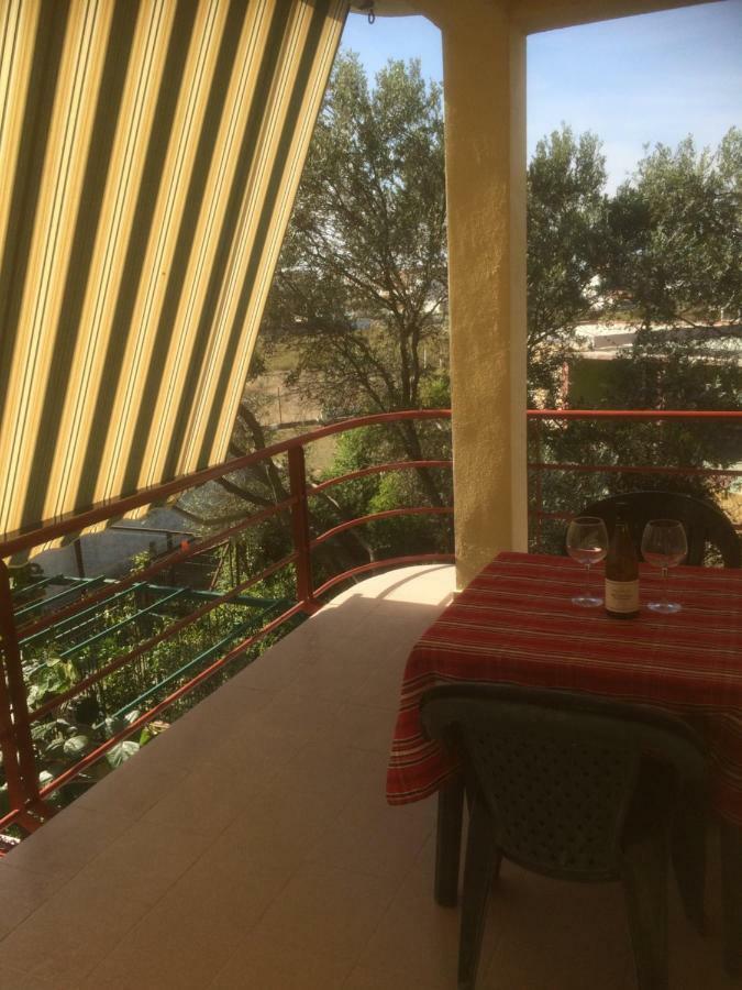 H And H Guesthouse เวลิโปเยอ ภายนอก รูปภาพ