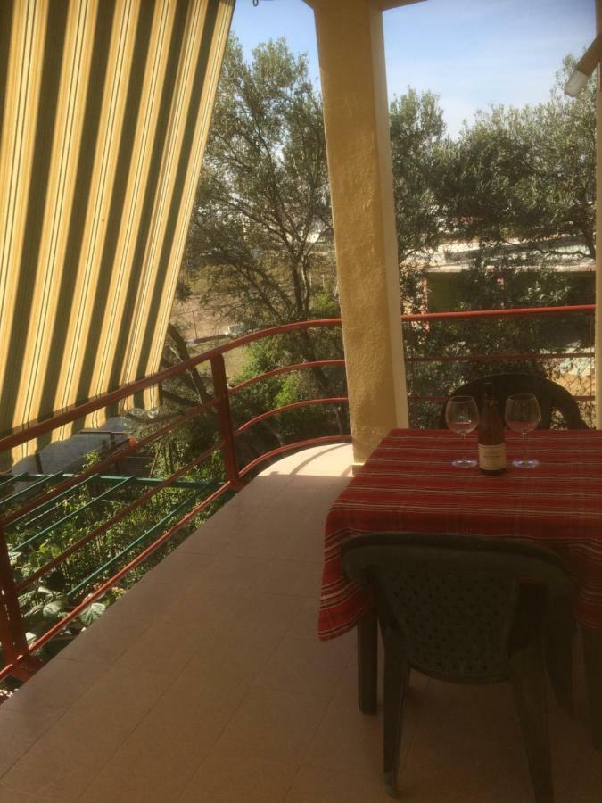 H And H Guesthouse เวลิโปเยอ ภายนอก รูปภาพ